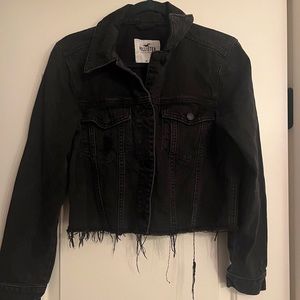 Hollister Women’s Black Cropped Denim Jacket. Size M. Good condition. Good deal!